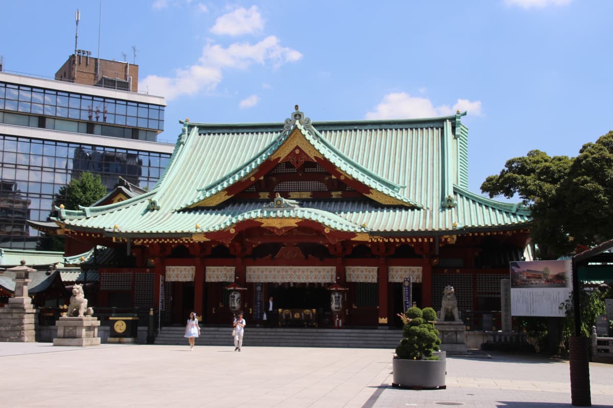 千代田區 神田明神實景照（Hyppolyte de Saint-Rambert / CC BY-SA 4.0 / Wikimedia Commons）