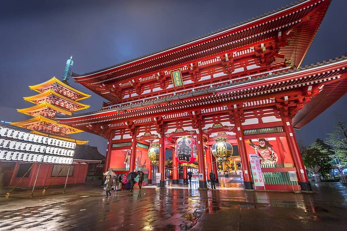 淺草寺等日本寺院神社的境內多半免費參觀,是省錢旅遊的重點