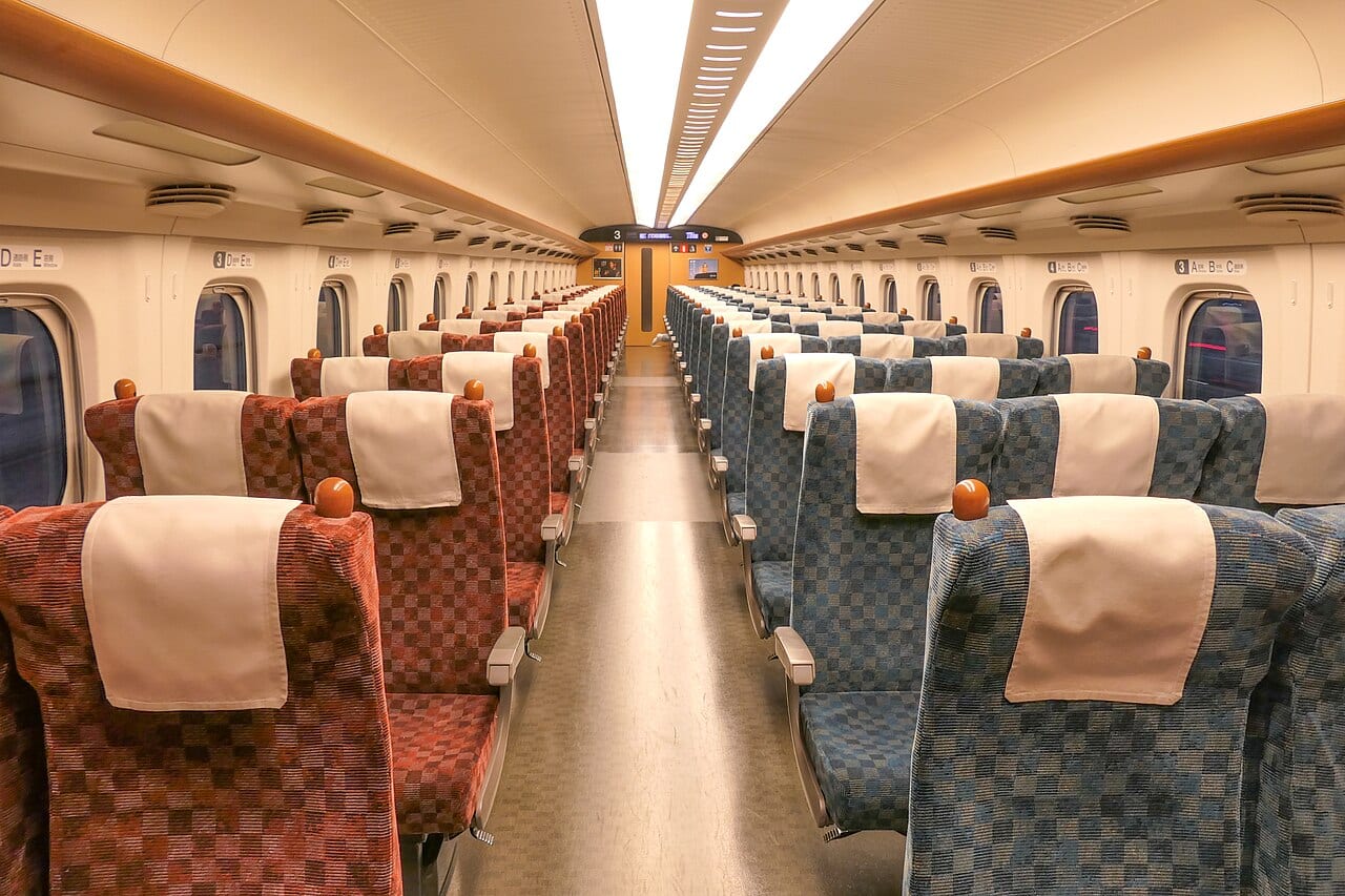 新幹線普通車指定席車內：EX 早特對應的就是普通車指定席座位