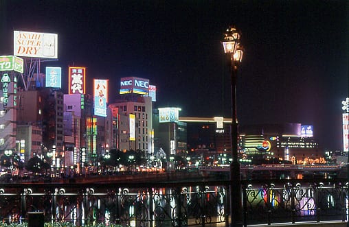 福岡中洲那珂川夜景與兩岸燈火