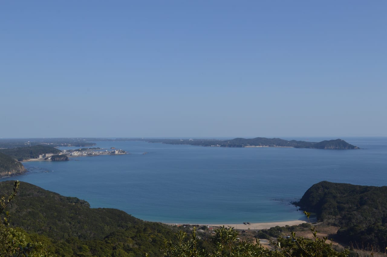 志摩英虞灣的里亞斯式海岸與散布的小島