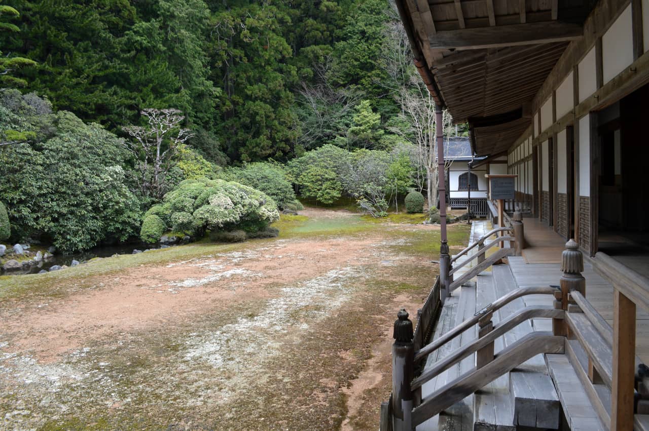 高野山金剛峯寺內的枯山水庭園與書院建築