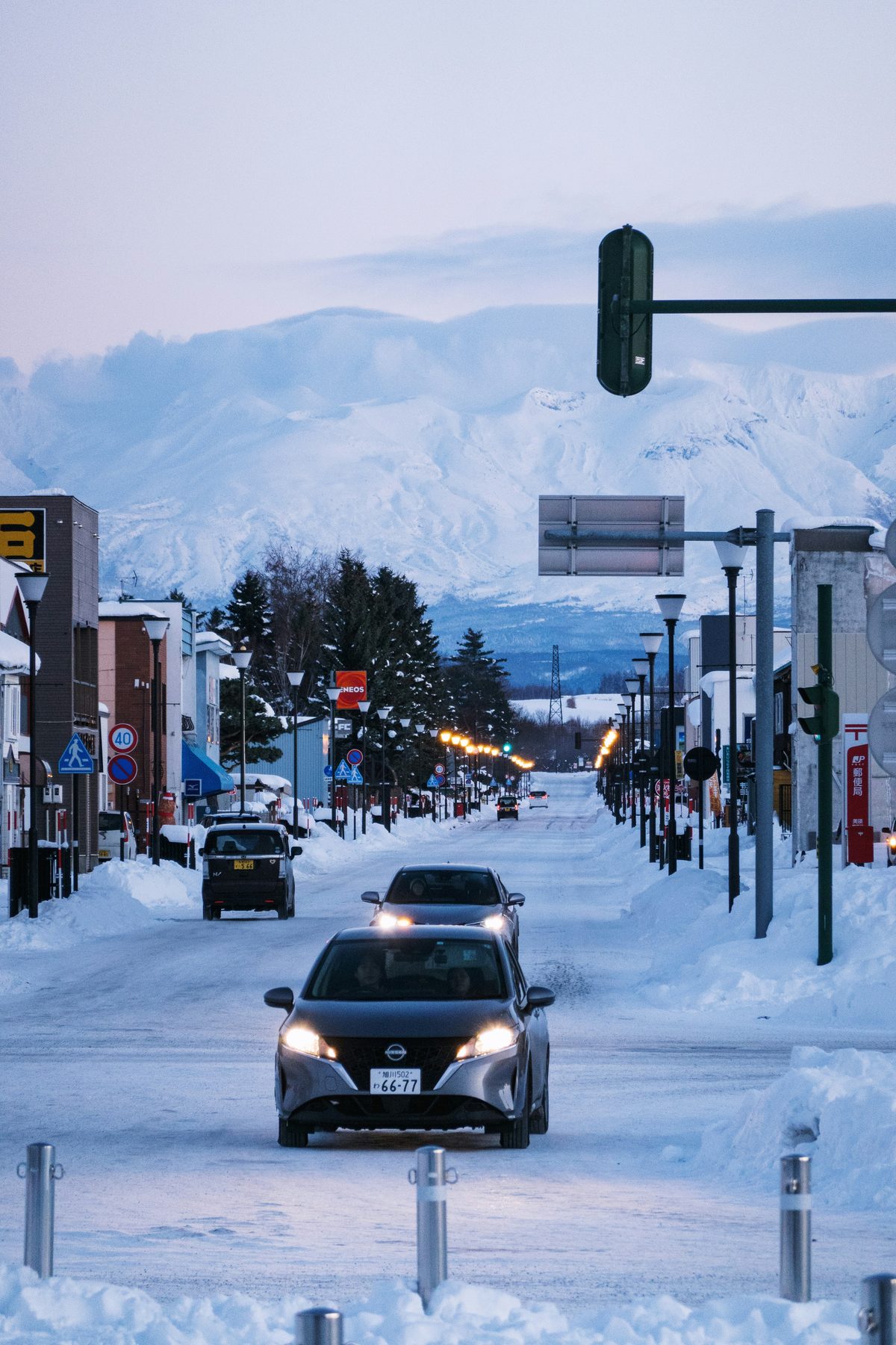 北海道滑雪場：冬季粉雪與纜車