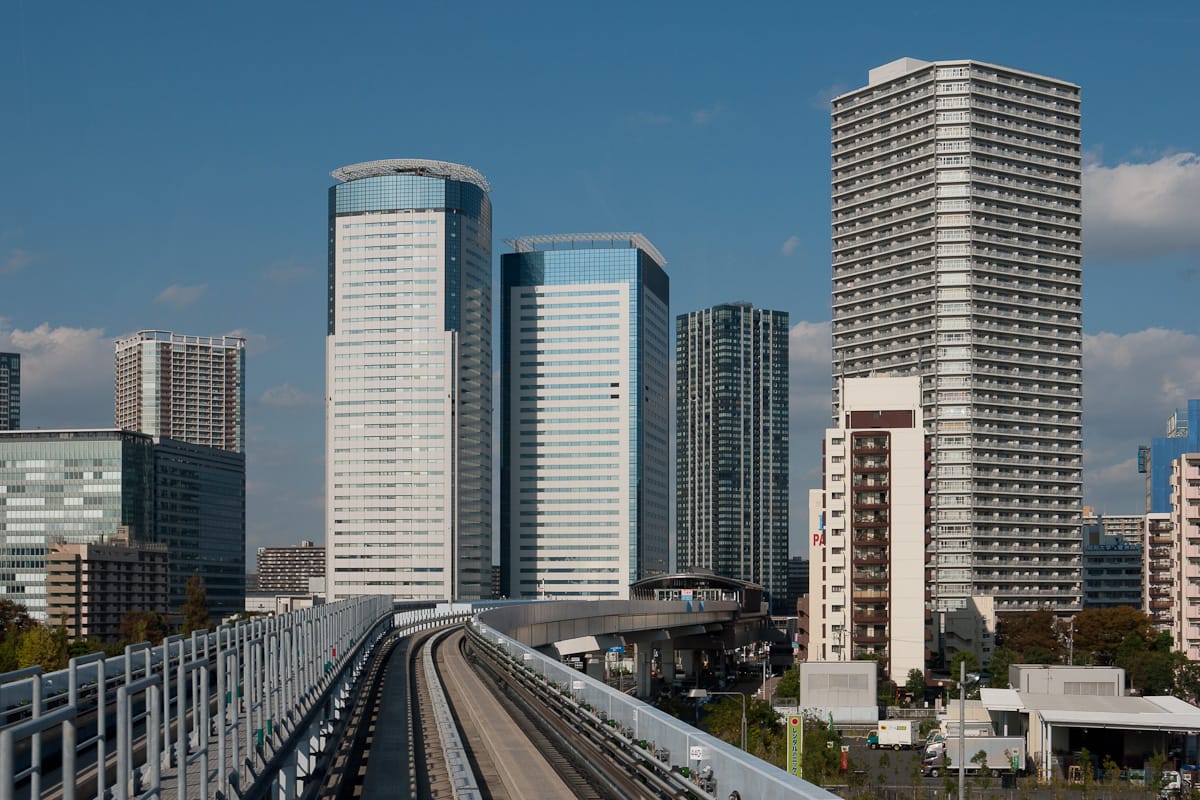 從百合海鷗線看出去的豐洲一帶東京灣景觀