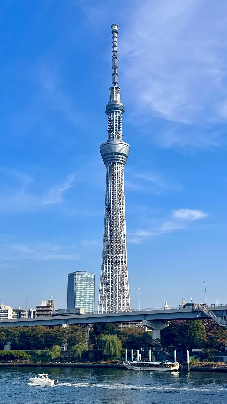 Looking up at the full 634m height of Tokyo Skytree from ground level